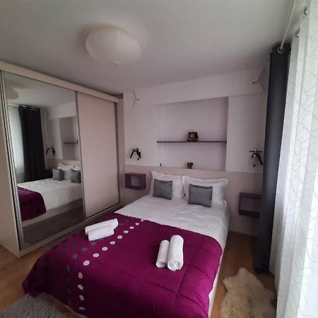 Chic Apartament Deva Exteriér fotografie