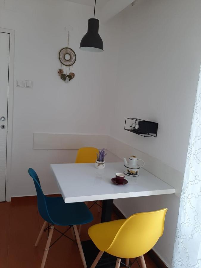 Chic Apartament Deva Exteriér fotografie