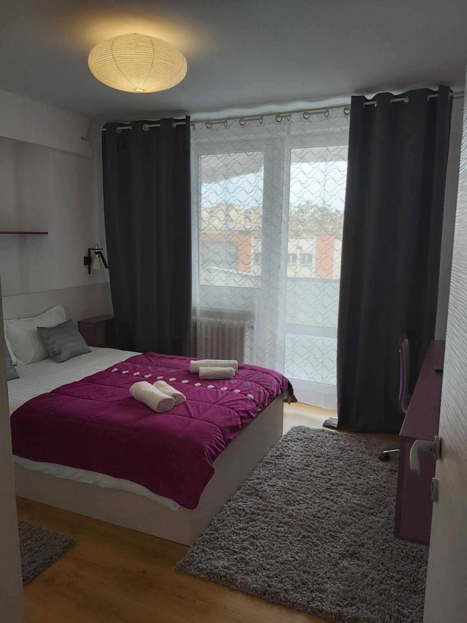 Chic Apartament Deva Pokoj fotografie
